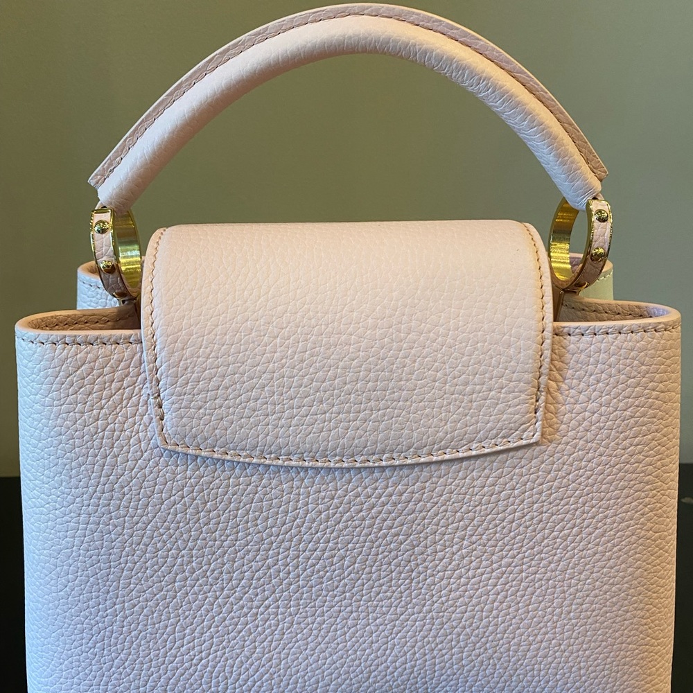 NWT 2022 Louis Vuitton Pink Capucines BB w/Flower Logo on Front in Pink/White - Picture 5 of 12